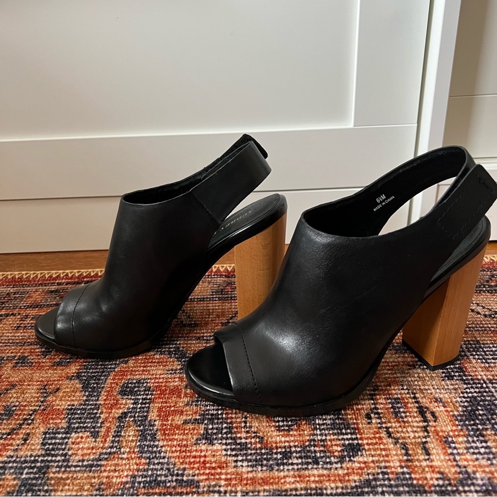 NWOT size 6.5 brand new, never worn Audrey Brooke black heeled sandals